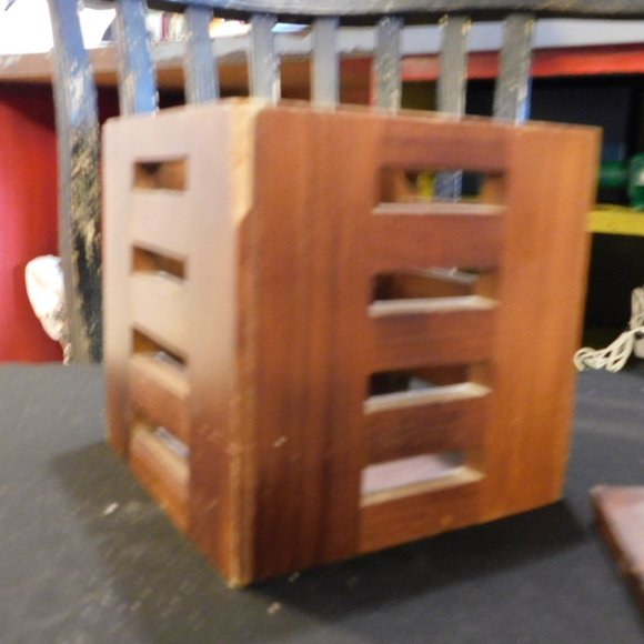 Wooden Tissue box - Picture 8 of 8